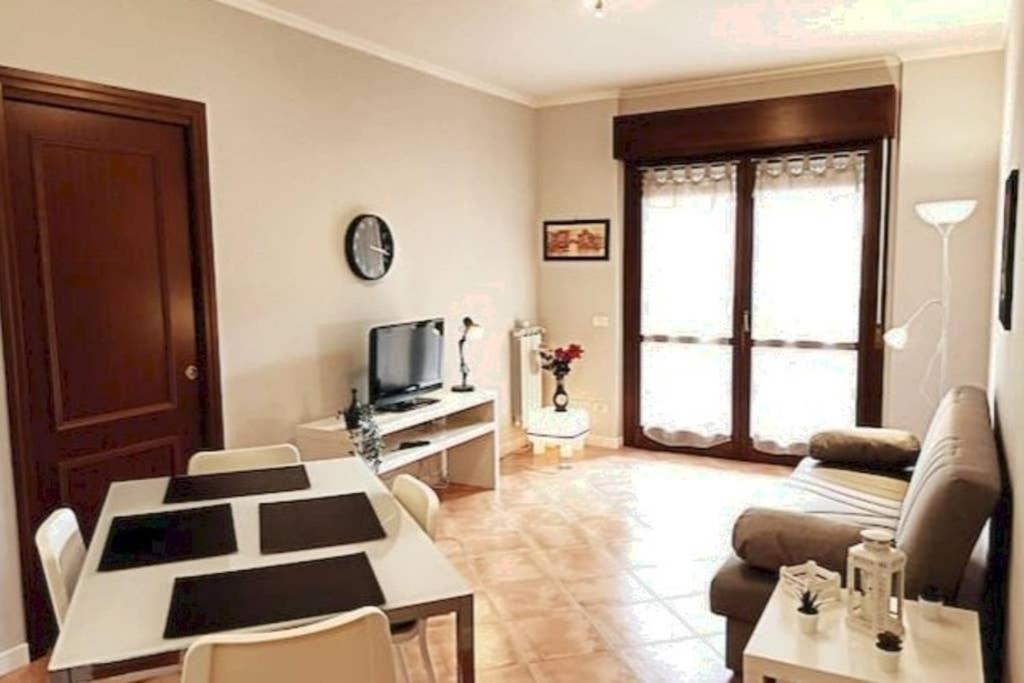 Sweet Home Vitinia Bagian luar foto