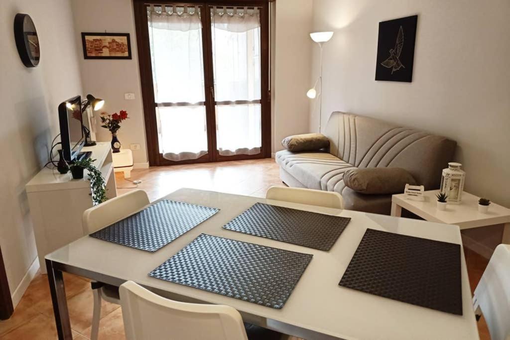 Sweet Home Vitinia Bagian luar foto