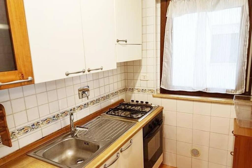 Sweet Home Vitinia Bagian luar foto